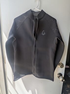 Large-Black Neoprene Zip-Front Jacket